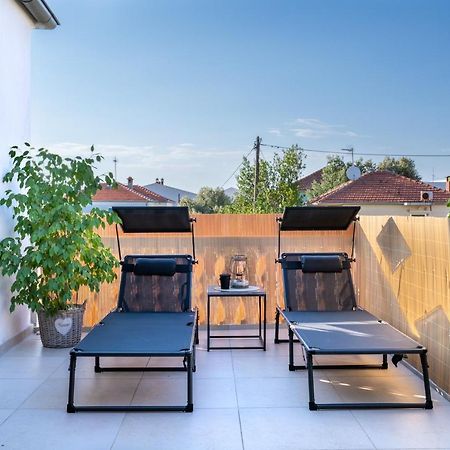 Apartment Paula With Private Jacuzzi And Parking- Near The Beach Zara Esterno foto