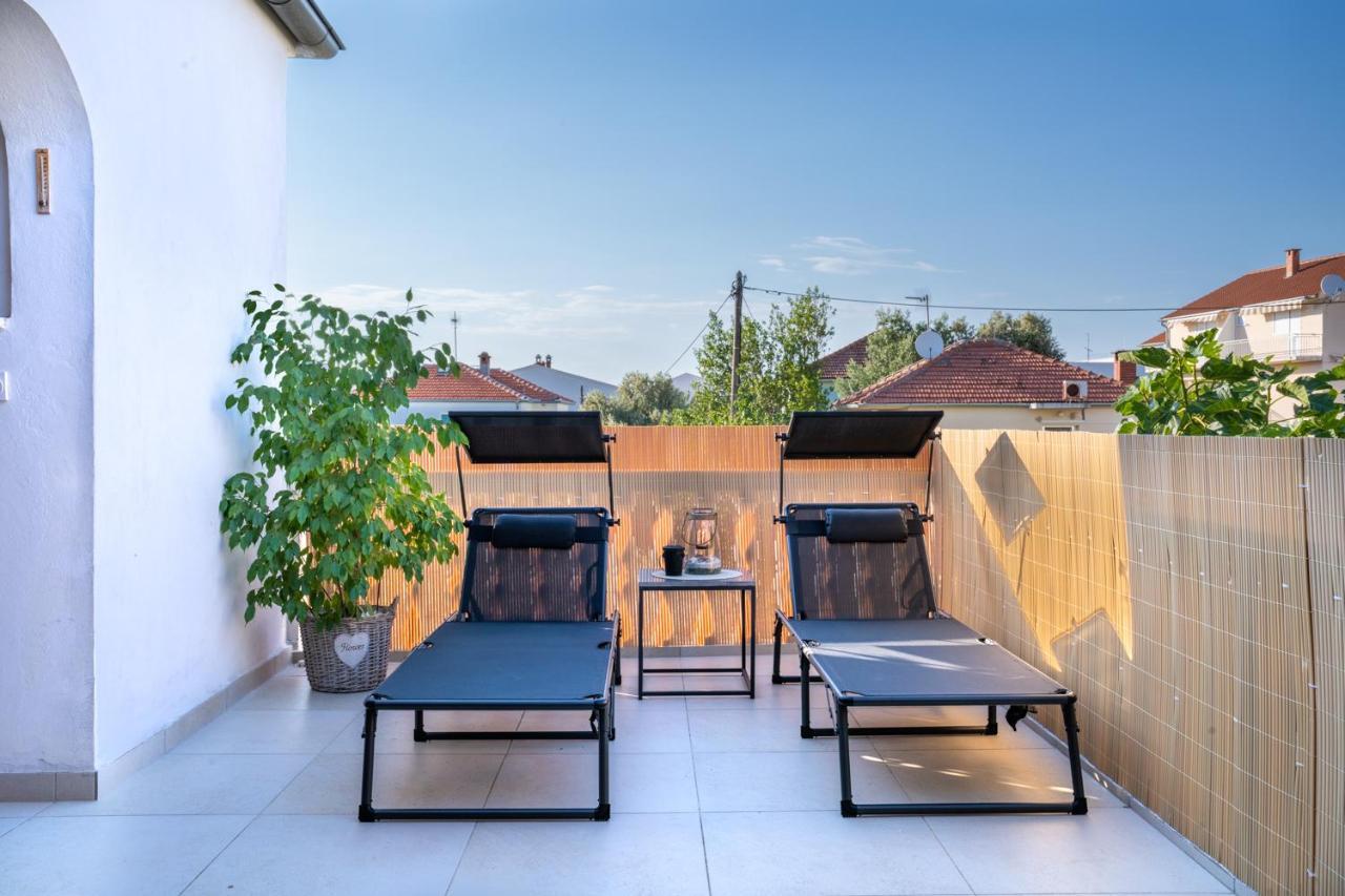 Apartment Paula With Private Jacuzzi And Parking- Near The Beach Zara Esterno foto