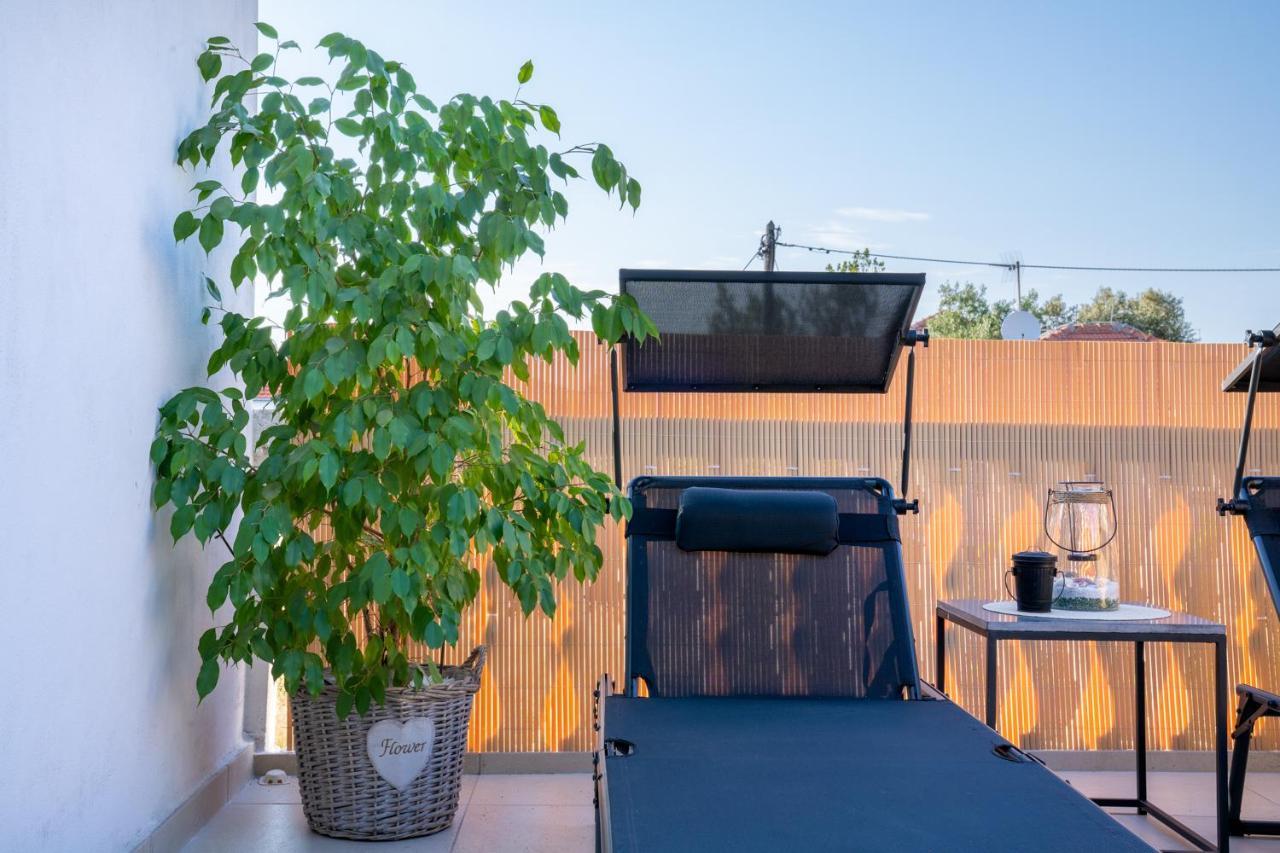 Apartment Paula With Private Jacuzzi And Parking- Near The Beach Zara Esterno foto