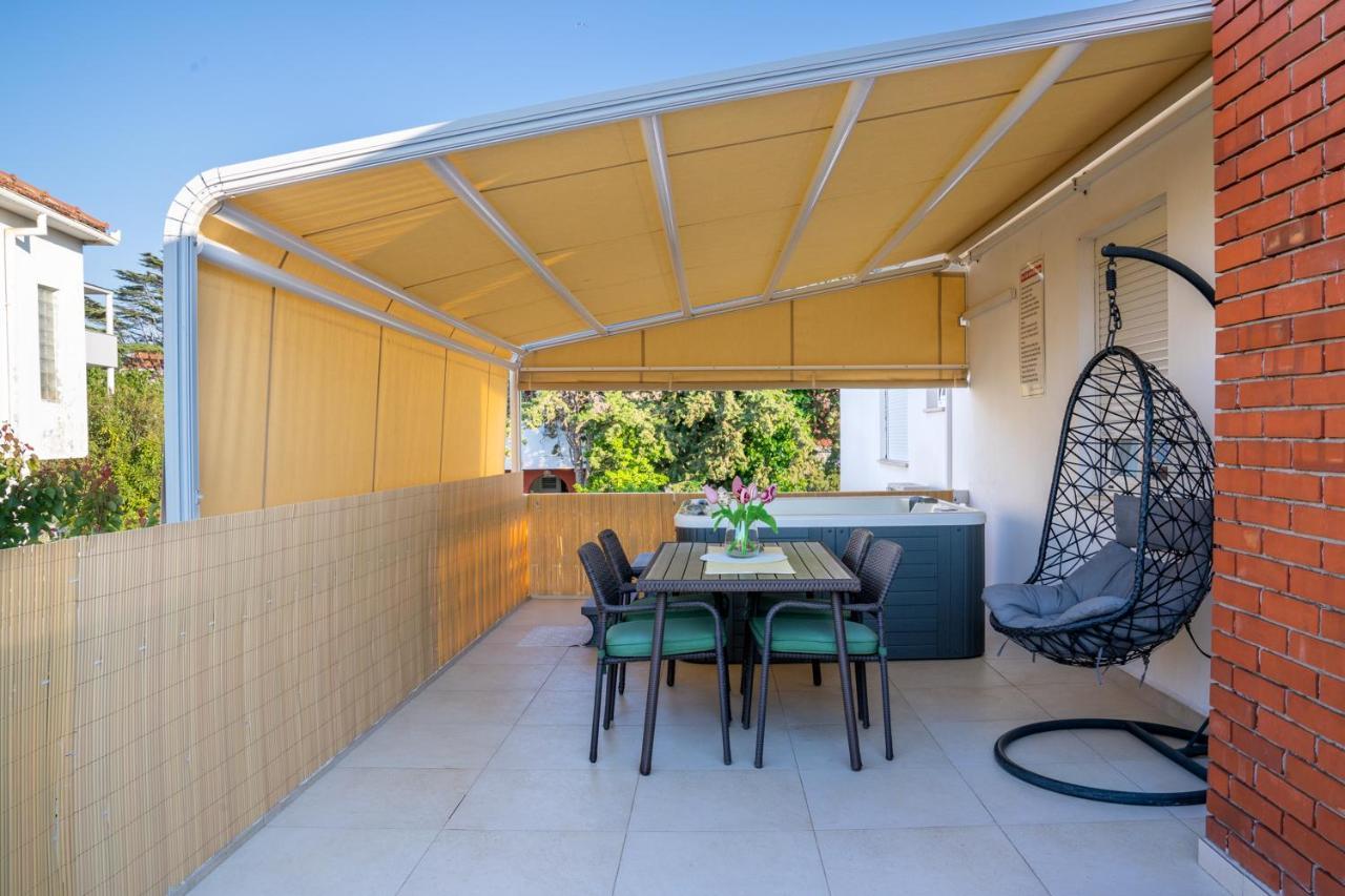 Apartment Paula With Private Jacuzzi And Parking- Near The Beach Zara Esterno foto