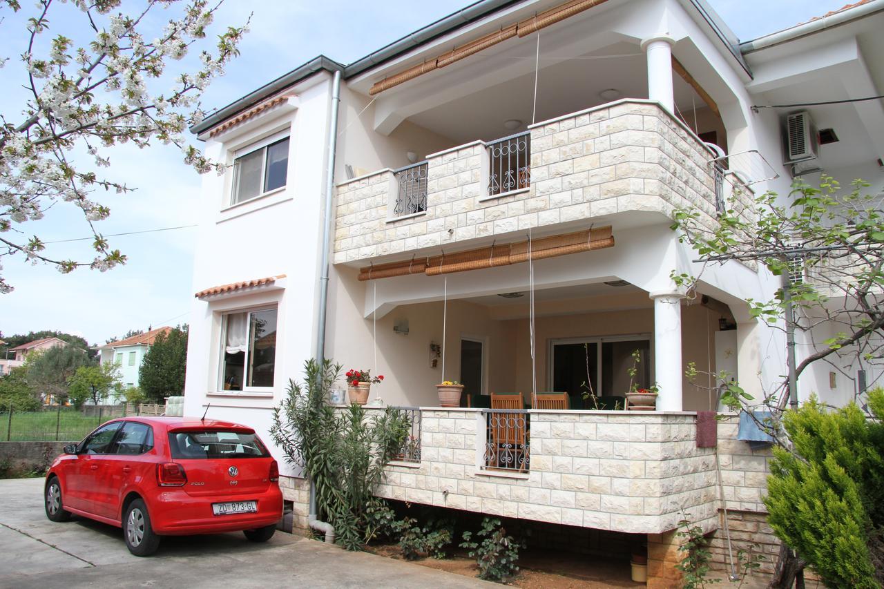Apartment Paula With Private Jacuzzi And Parking- Near The Beach Zara Esterno foto