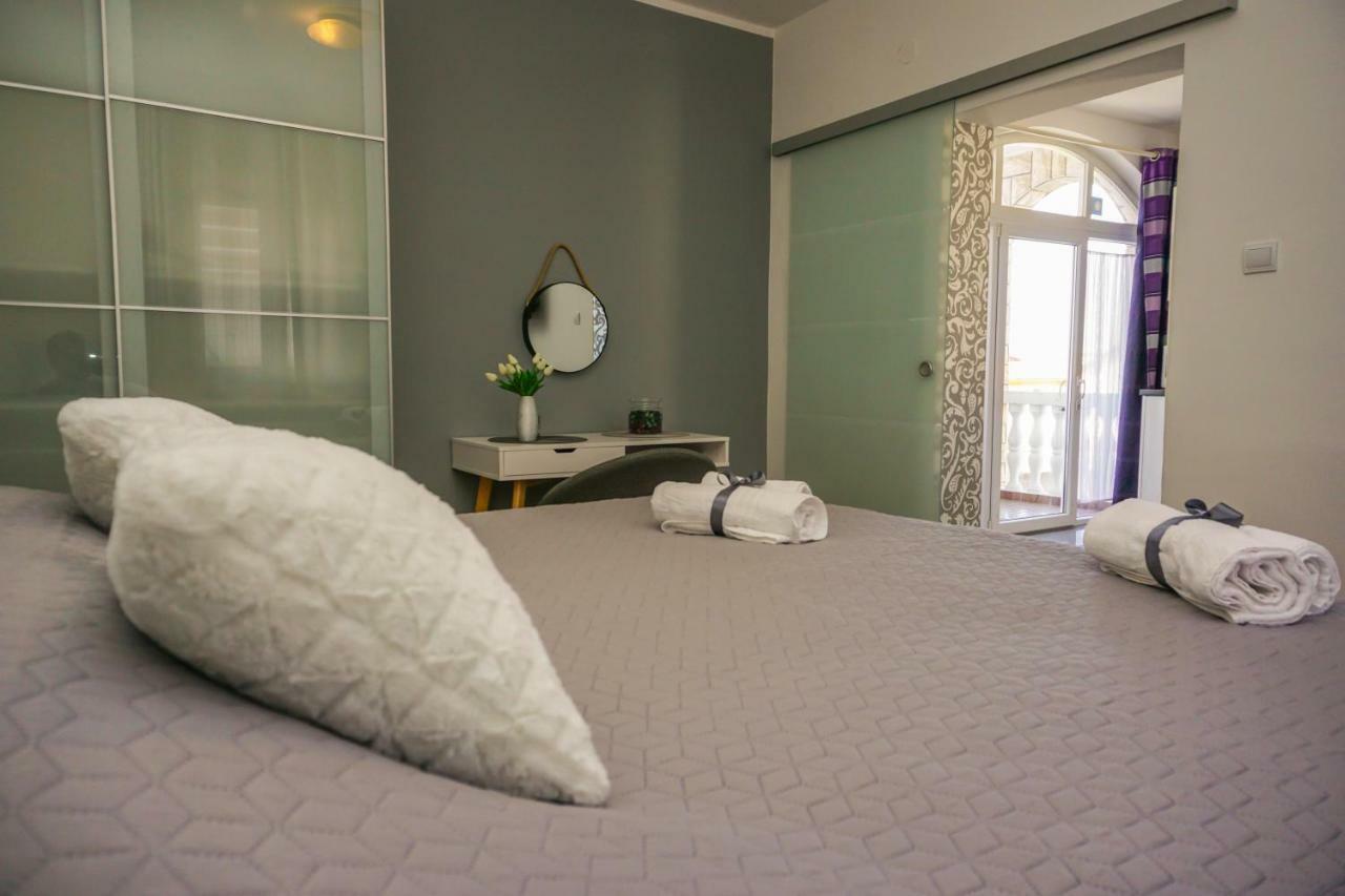 Apartment Paula With Private Jacuzzi And Parking- Near The Beach Zara Esterno foto
