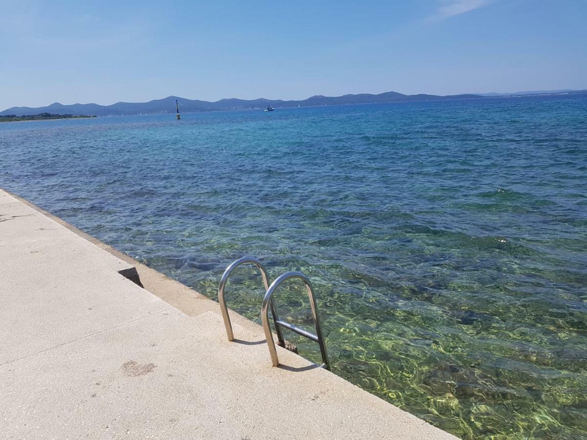 Apartment Paula With Private Jacuzzi And Parking- Near The Beach Zara Esterno foto