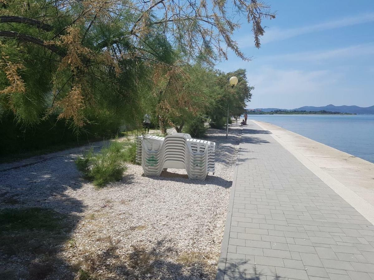 Apartment Paula With Private Jacuzzi And Parking- Near The Beach Zara Esterno foto